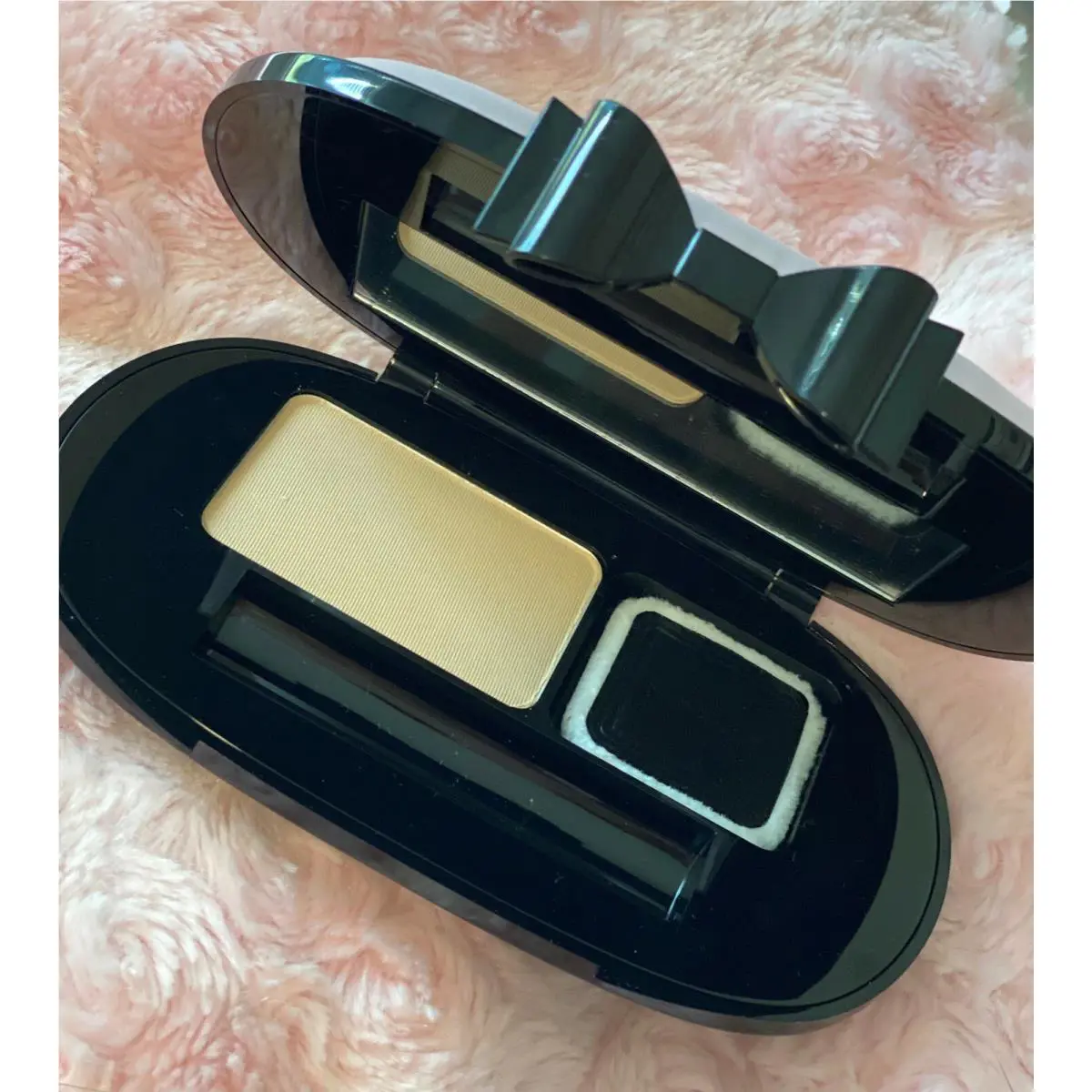 Mac All For Glamour Compact w/ Medium Dark Blot Powder Puff .17 oz