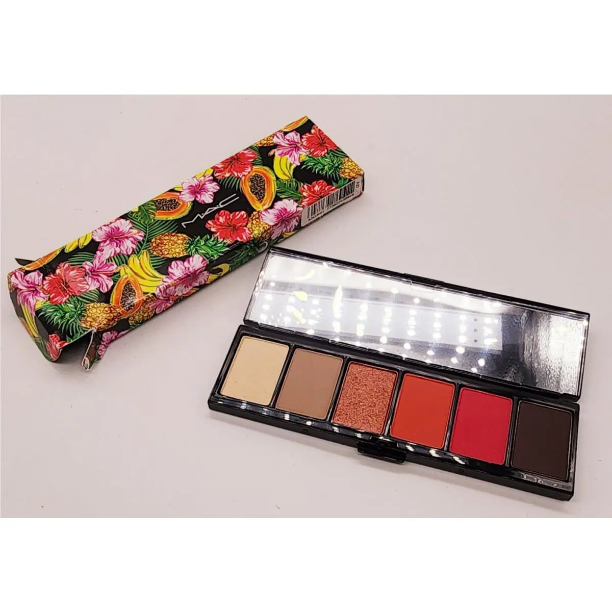 Mac Cosmetics - Fruity Juicy - Fruit A La La Eye Shadows Palette