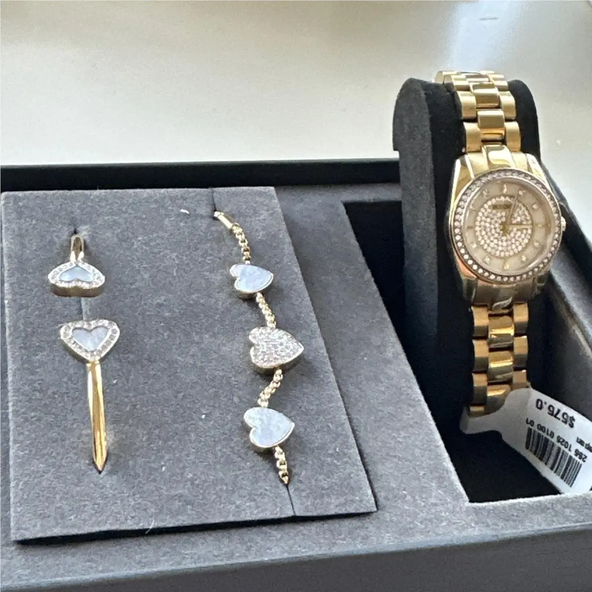 Bulova Crystal Quartz Mop Dial Gold Tone Stainless Steel Ladies Watch 98X137