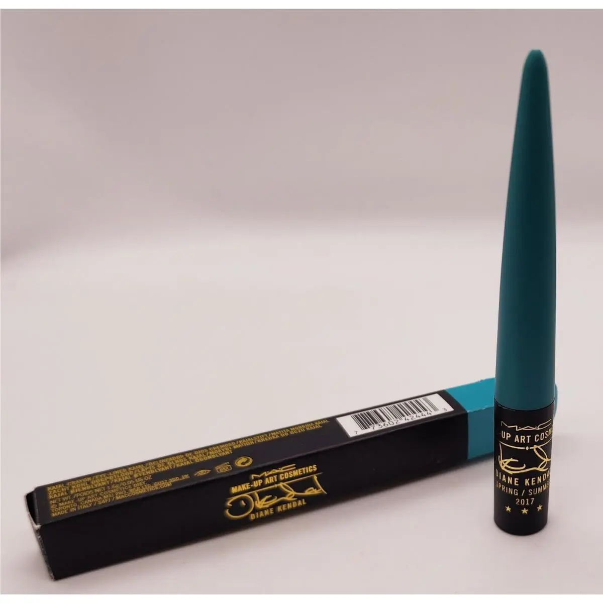 Mac Cosmetics Kajal Crayon Liner - Flourish Me Vibrant - Diane Kendall