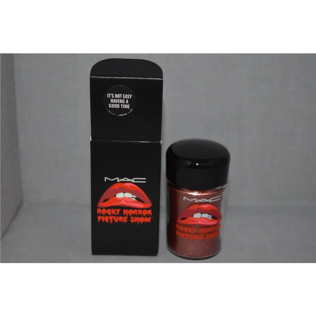 Mac Rocky Horror Show Pigment It`s Not Easy Having A Good Time 0.15oz Boxed