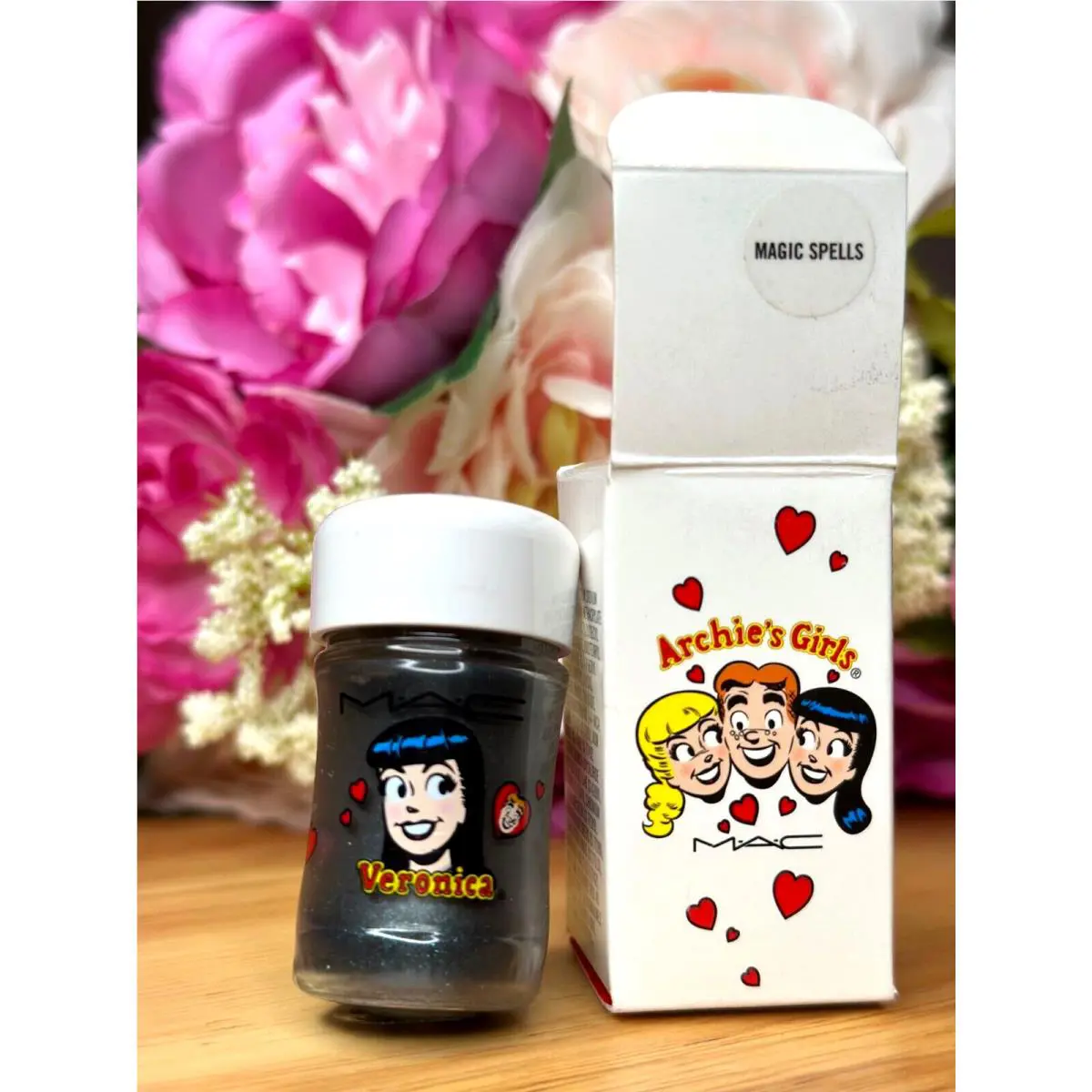 Mac Archie`s Girls Limited Edition Pigment Colour Powder Eye Shadow Magic Spells