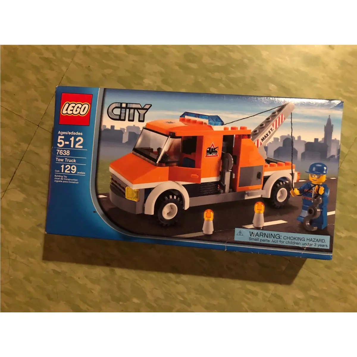 Lego City 7638 Tow Truck Vehicle