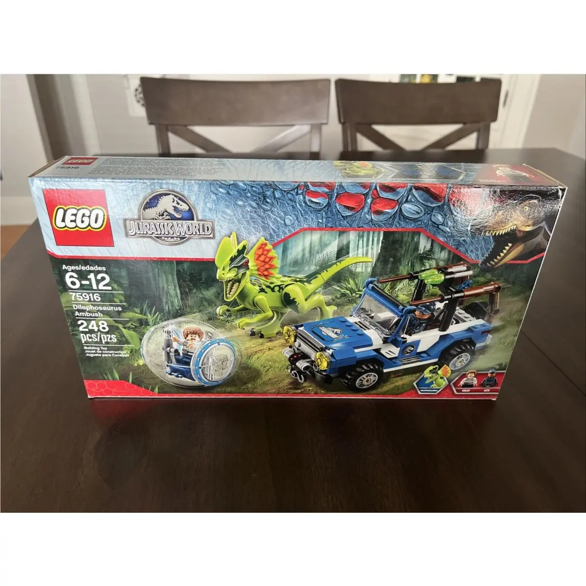 Lego Jurassic World: Dilophosaurus Ambush 75916 Box