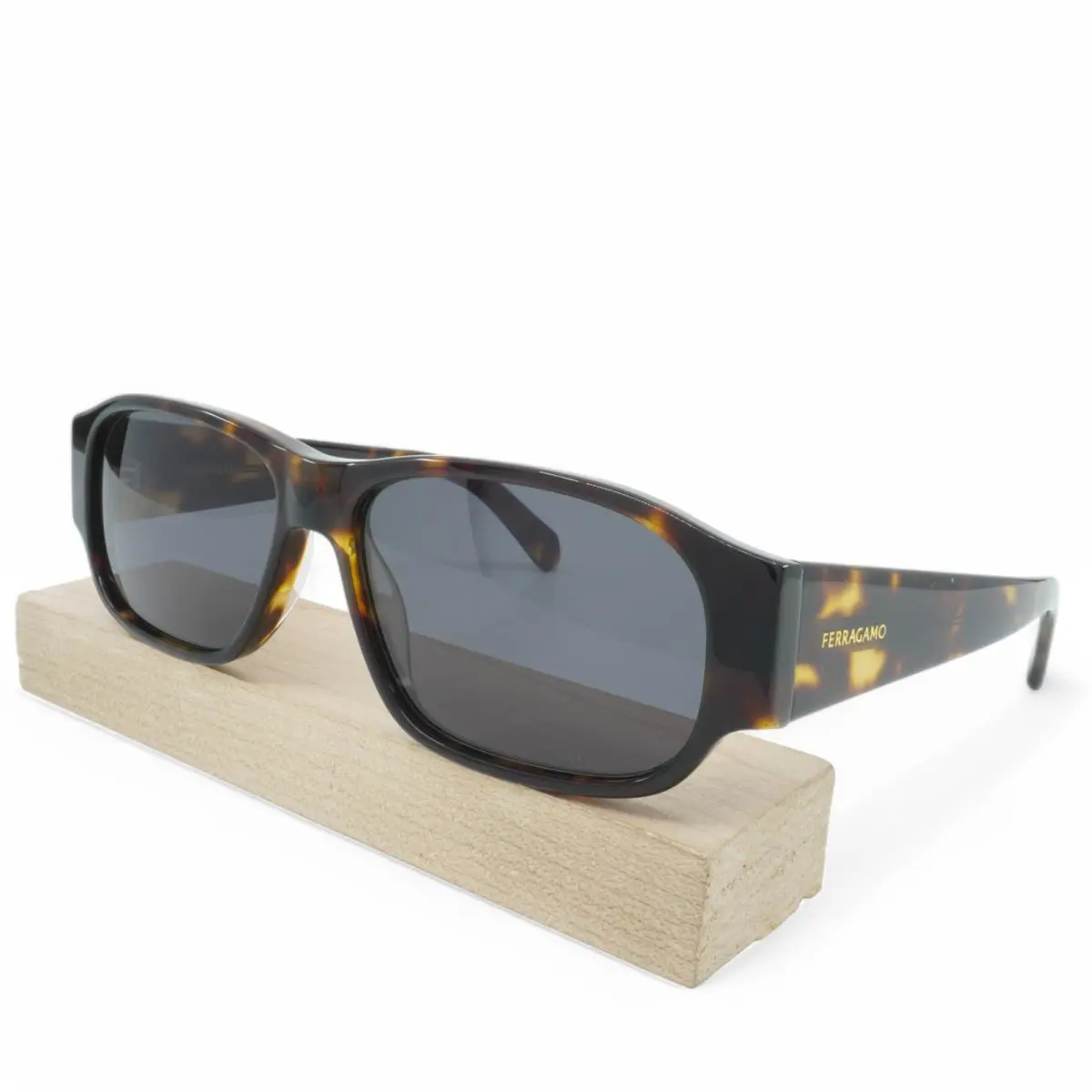 SF1109S-24 Unisex Salvatore Ferragamo Rectangle Sunglasses