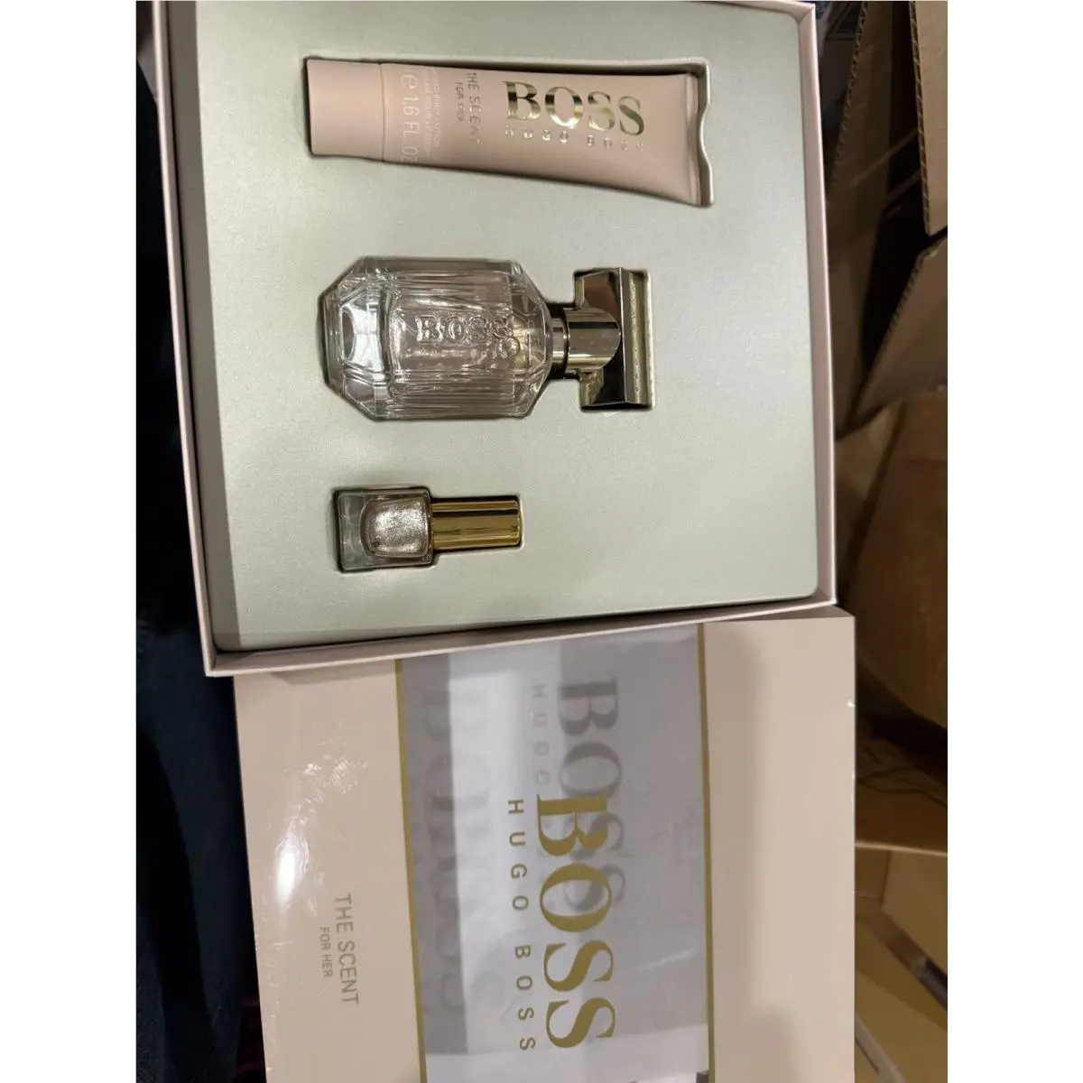 Boss Hugo Boss The Scent For Her Gift Set Edt Body Lotion Nail Polisher