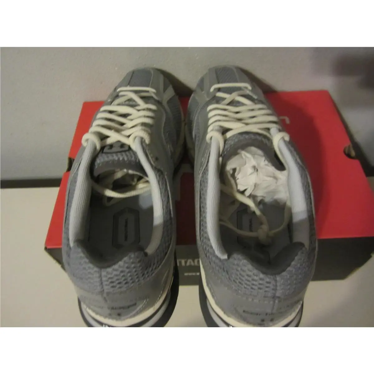 Under Armour shoes - Under Armour Apparition - Apparition - 3027595-100 - Grey/Silver (UPC: 196885802881) 3