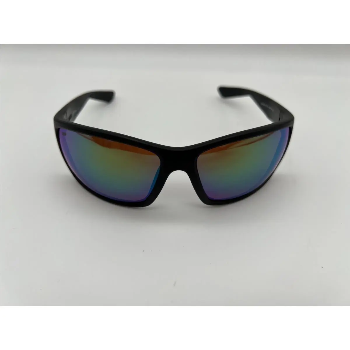 Reefton Polarized Sunglasses Blackout / Green Mirror 580P by Costa Del Mar