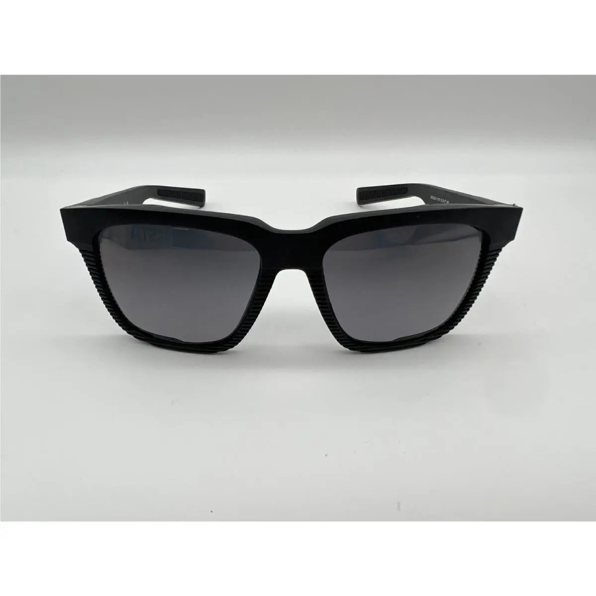 Costa Del Mar Pescador Polarized Sunglasses Black / Gray Gradient Glass 580G