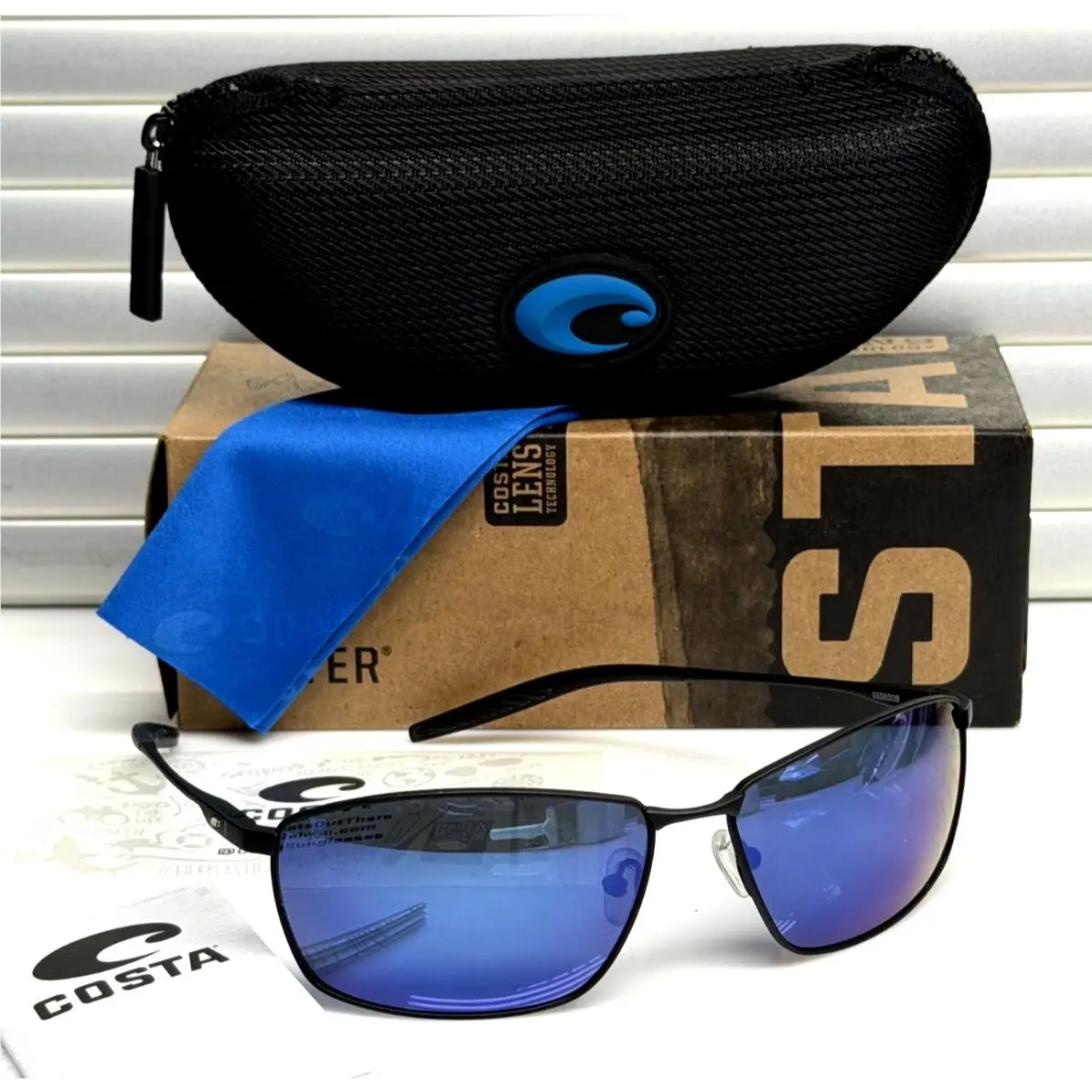 Costa Del Mar Sunglasses Turret Matte Black / Blue Mirror Polarized 580P Lens - Frame: Black, Lens: Blue