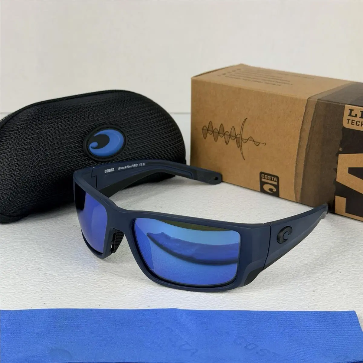 06S9078 Costa Del Mar Sunglasses Blackfin Pro Midnight Blue Mirror 580 Lens