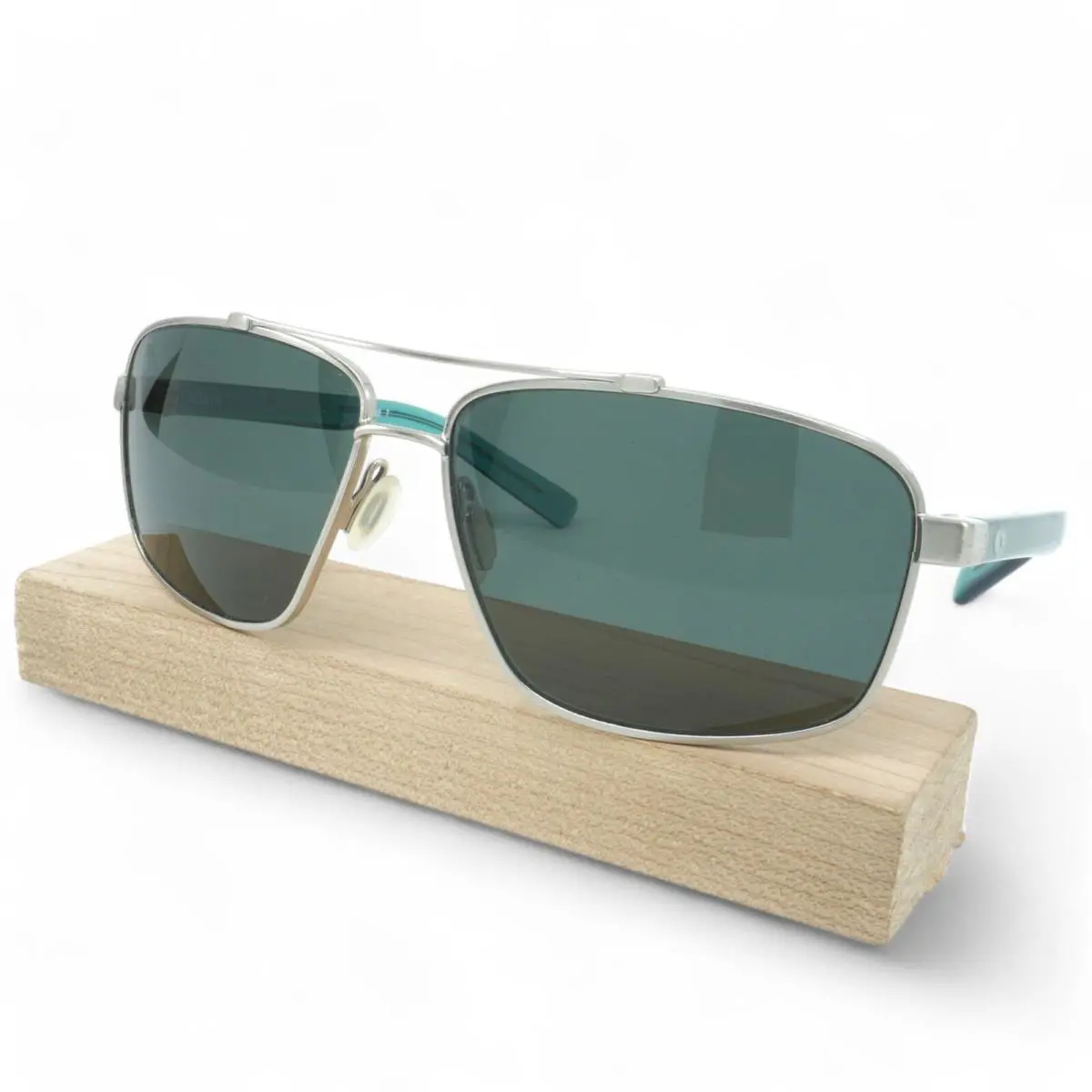 6S4009-15 Unisex Costa Flagler Polarized Sunglasses - Frame: Silver, Lens: Gray