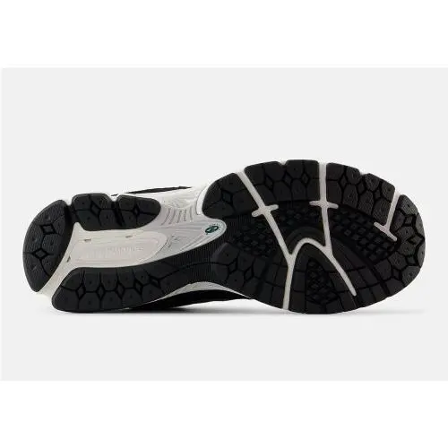 New Balance shoes - New Balance 2002R - M2002RRA - Black with Green 7