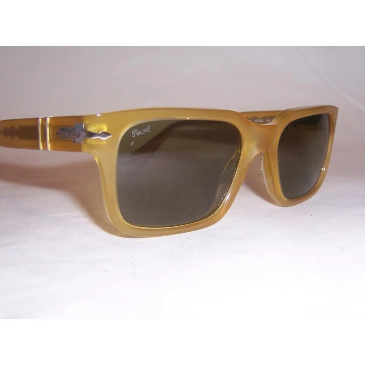 Persol Sunglasses PO 3272/S 204/4E Miele/green 53mm