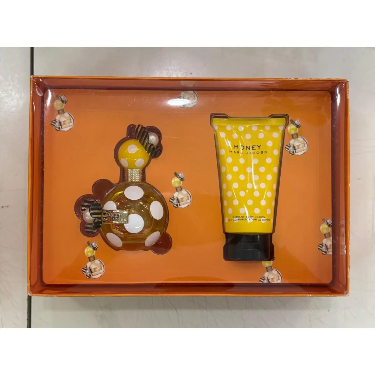 Honey by Marc Jacobs Perfume Edp 3.3/3.4 oz Body Lotion 3.4 oz 1 Free Perfume