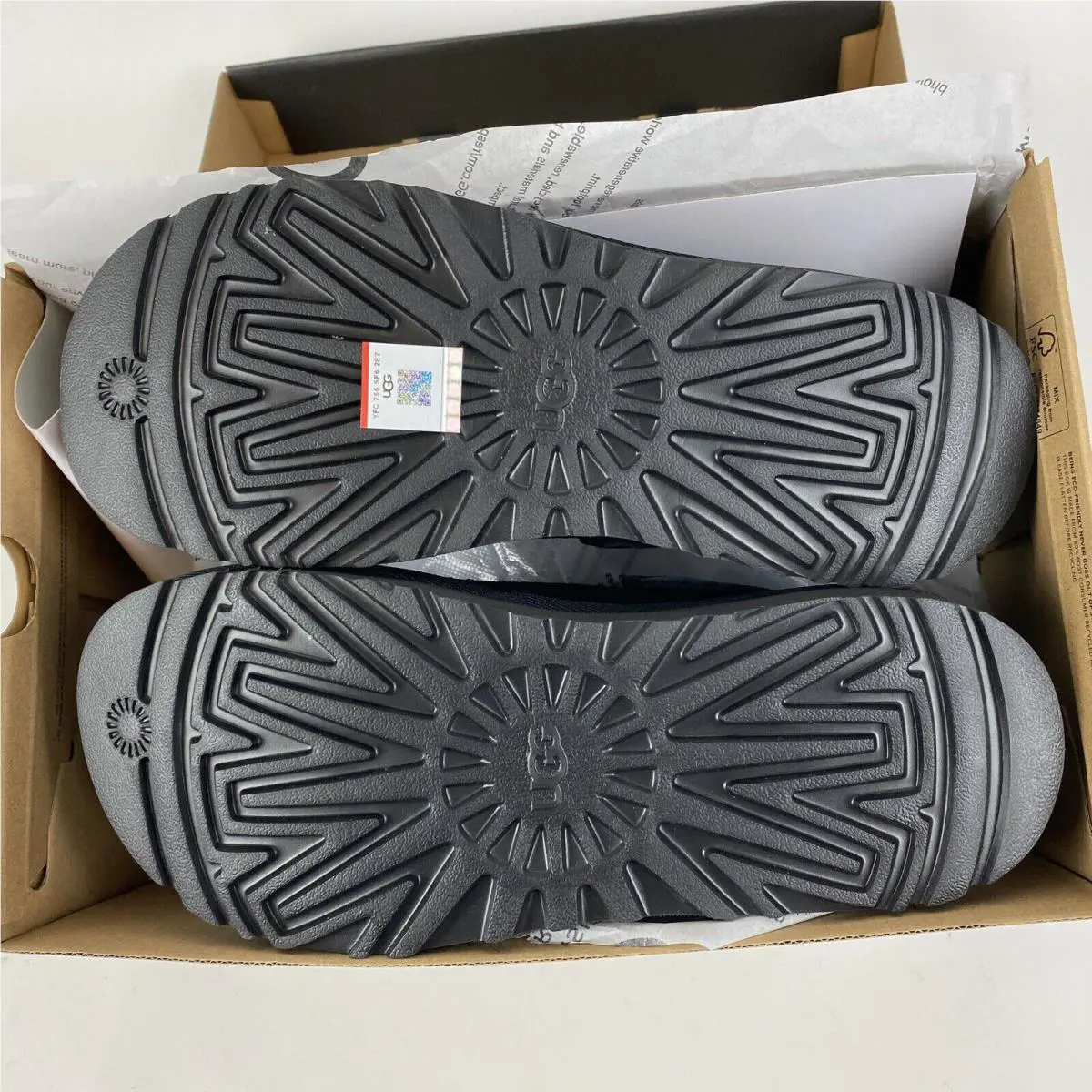 UGG shoes - Goldencoast Clog - Goldencoast Clog - Black (UPC: 196565272409) 5