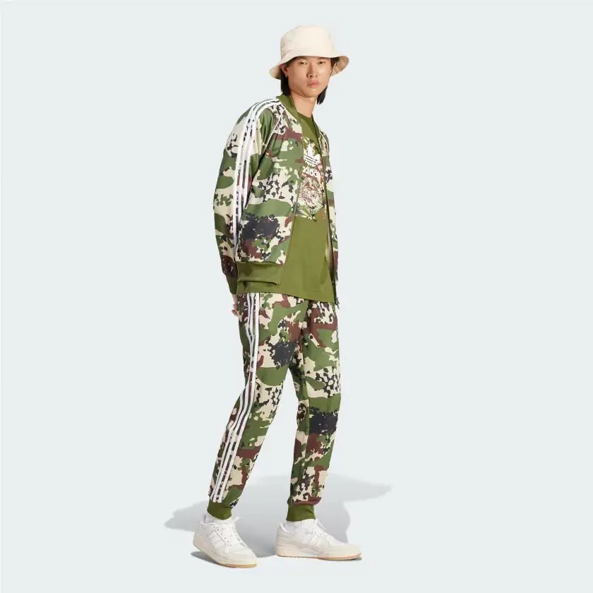 Adidas clothing - IS0252 IS0243 - IS0252 IS0243 - Wild Pine 0
