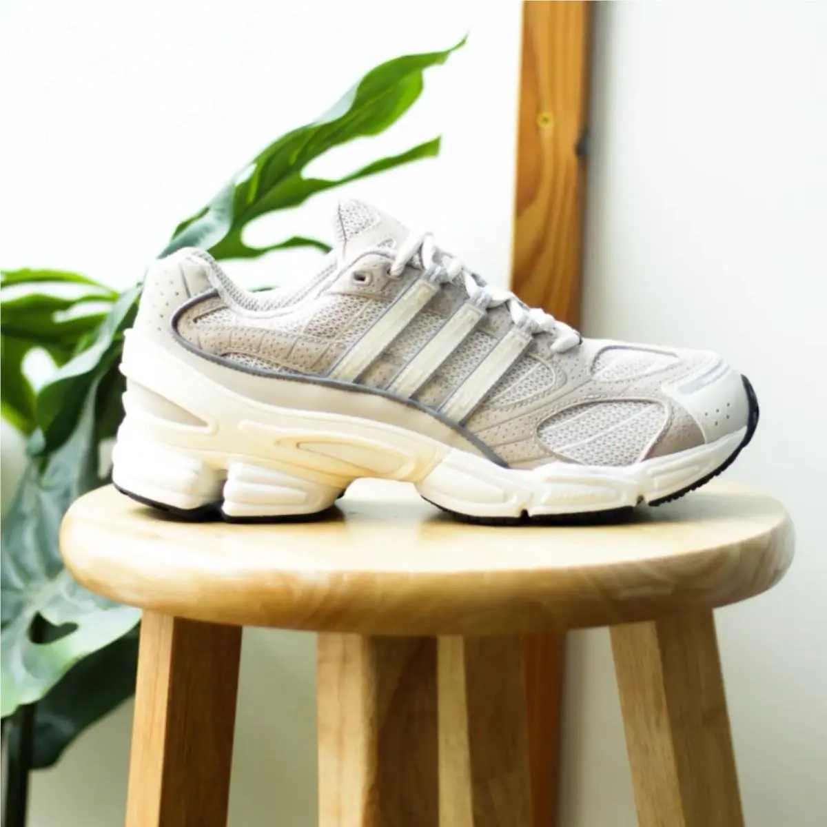 Adidas shoes - adidas Ozweego - Ozweego - Grey 6
