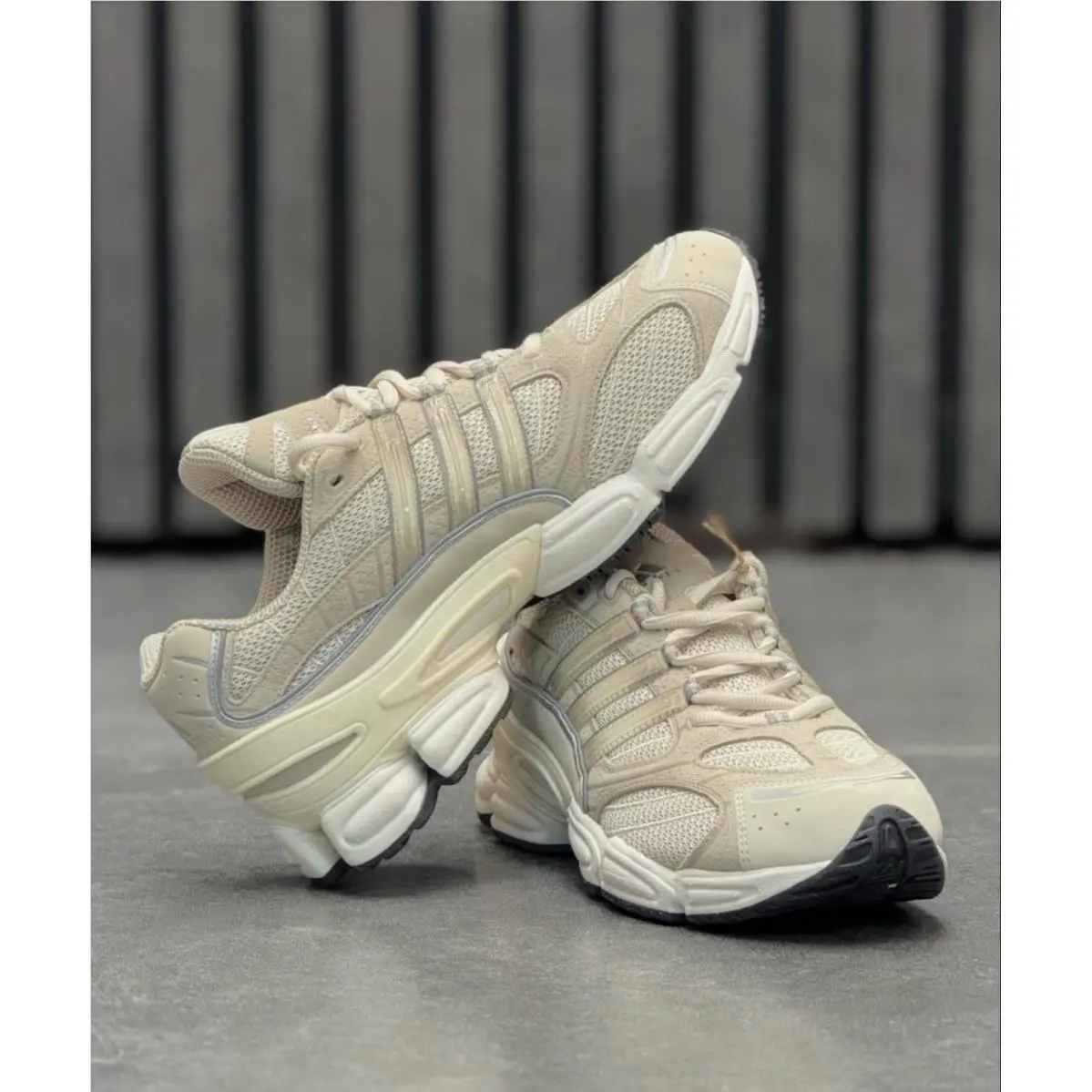 Adidas shoes - adidas Ozweego - Ozweego - Grey 4