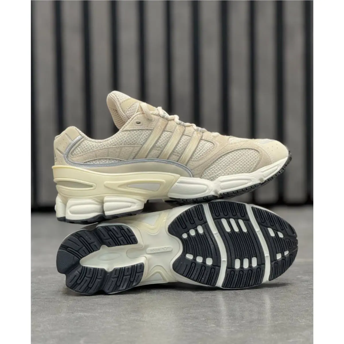 Adidas shoes - adidas Ozweego - Ozweego - Grey 5
