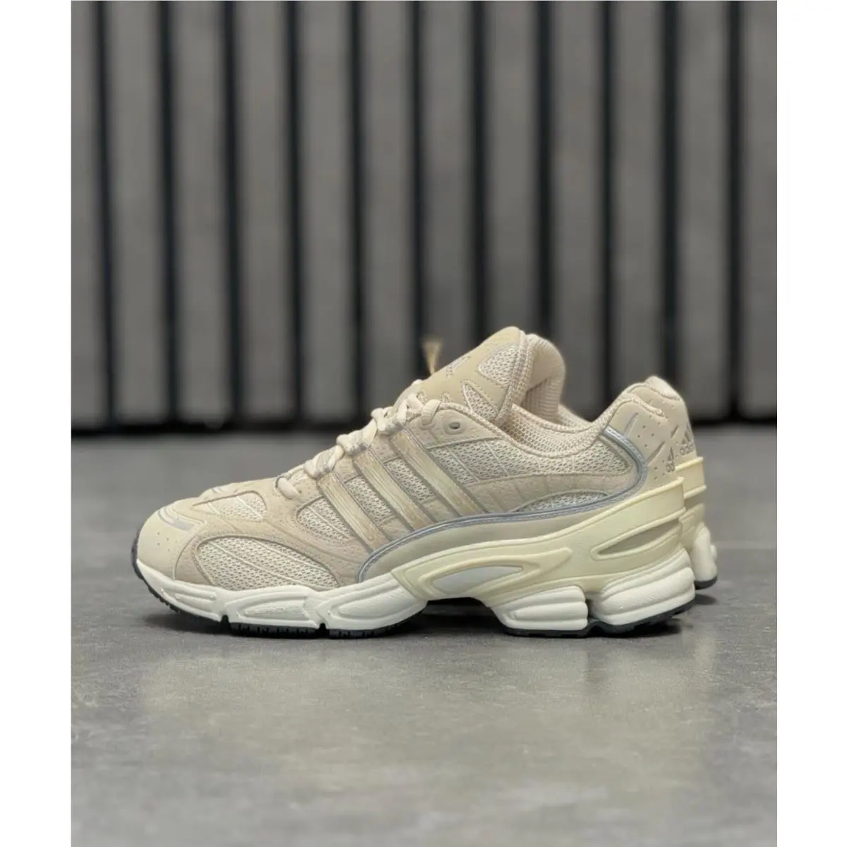 Adidas shoes - adidas Ozweego - Ozweego - Grey 10