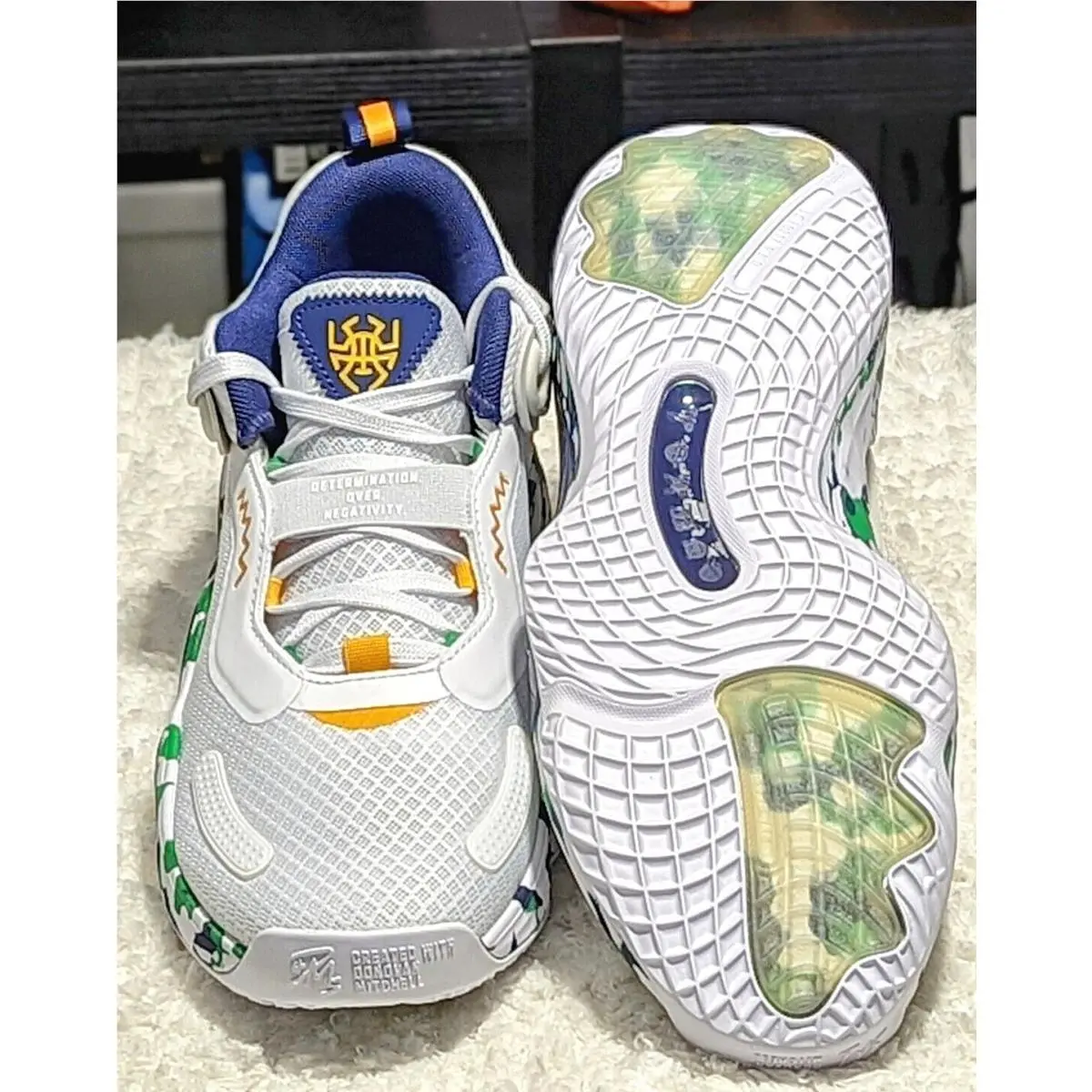Adidas shoes - adidas D.O.N. Issue - Issue - H67722 - Multicolor 22