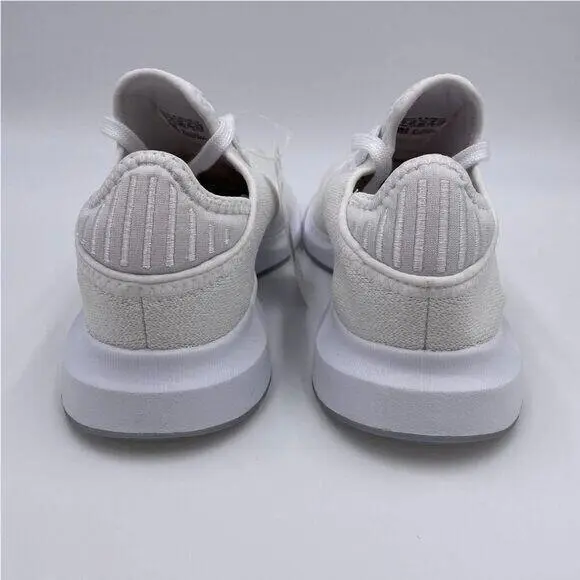 Adidas shoes - adidas Swift Run - Swift Run - White 10