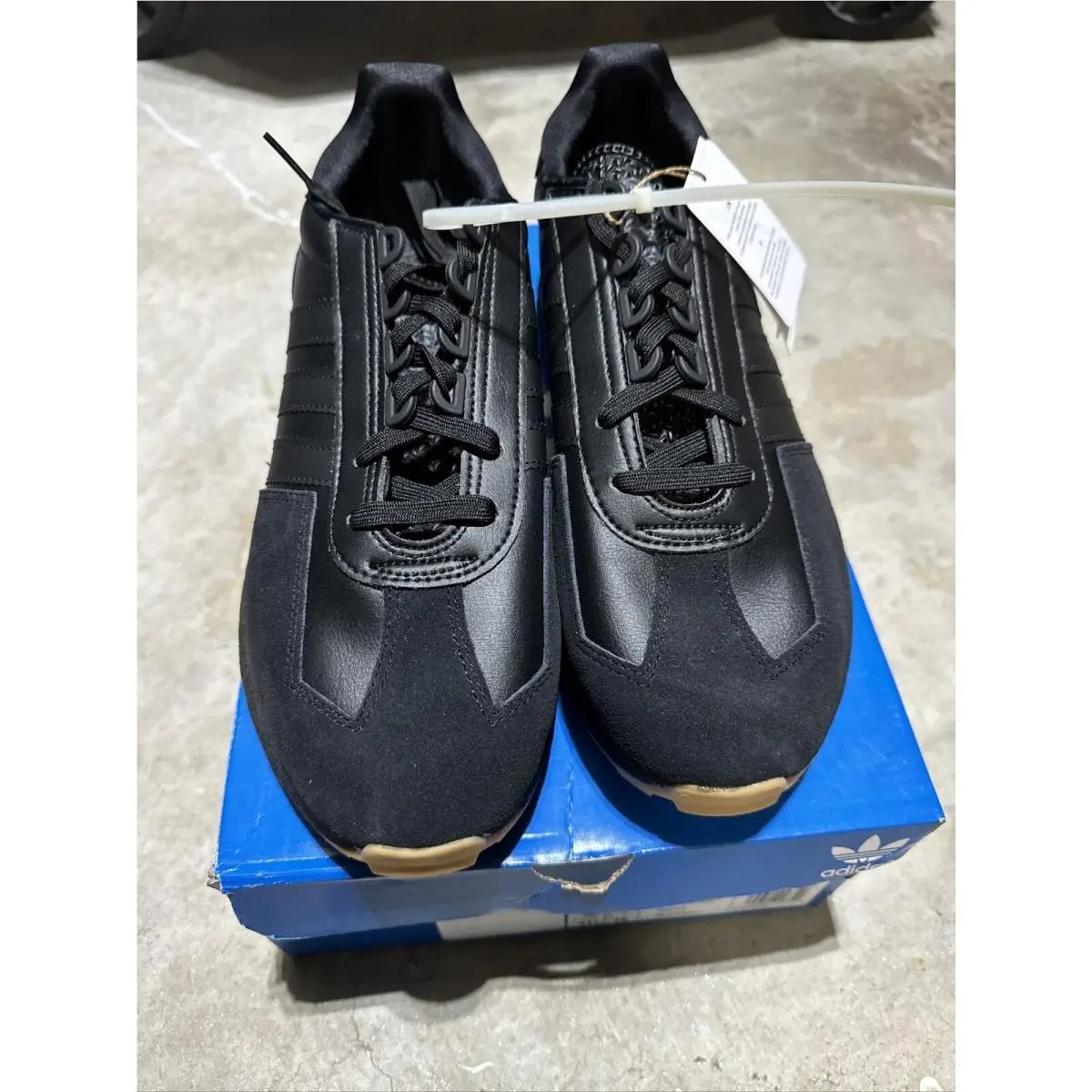 Adidas shoes - adidas Originals - Originals - HR1422 - Black 8
