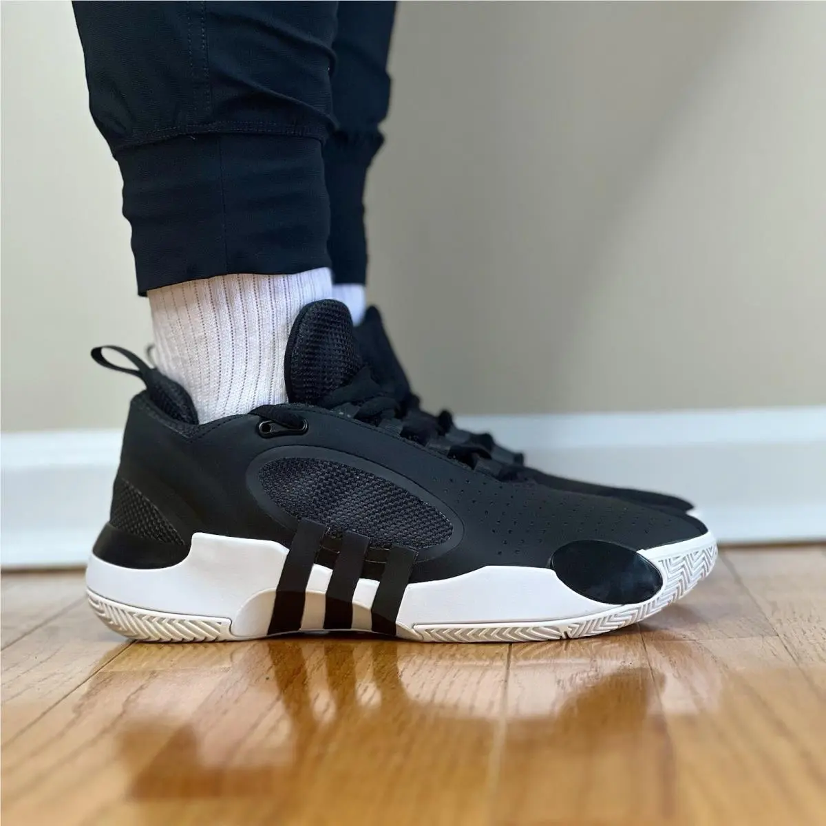 Adidas shoes - adidas D.O.N. Issue - Issue - Yellow 9