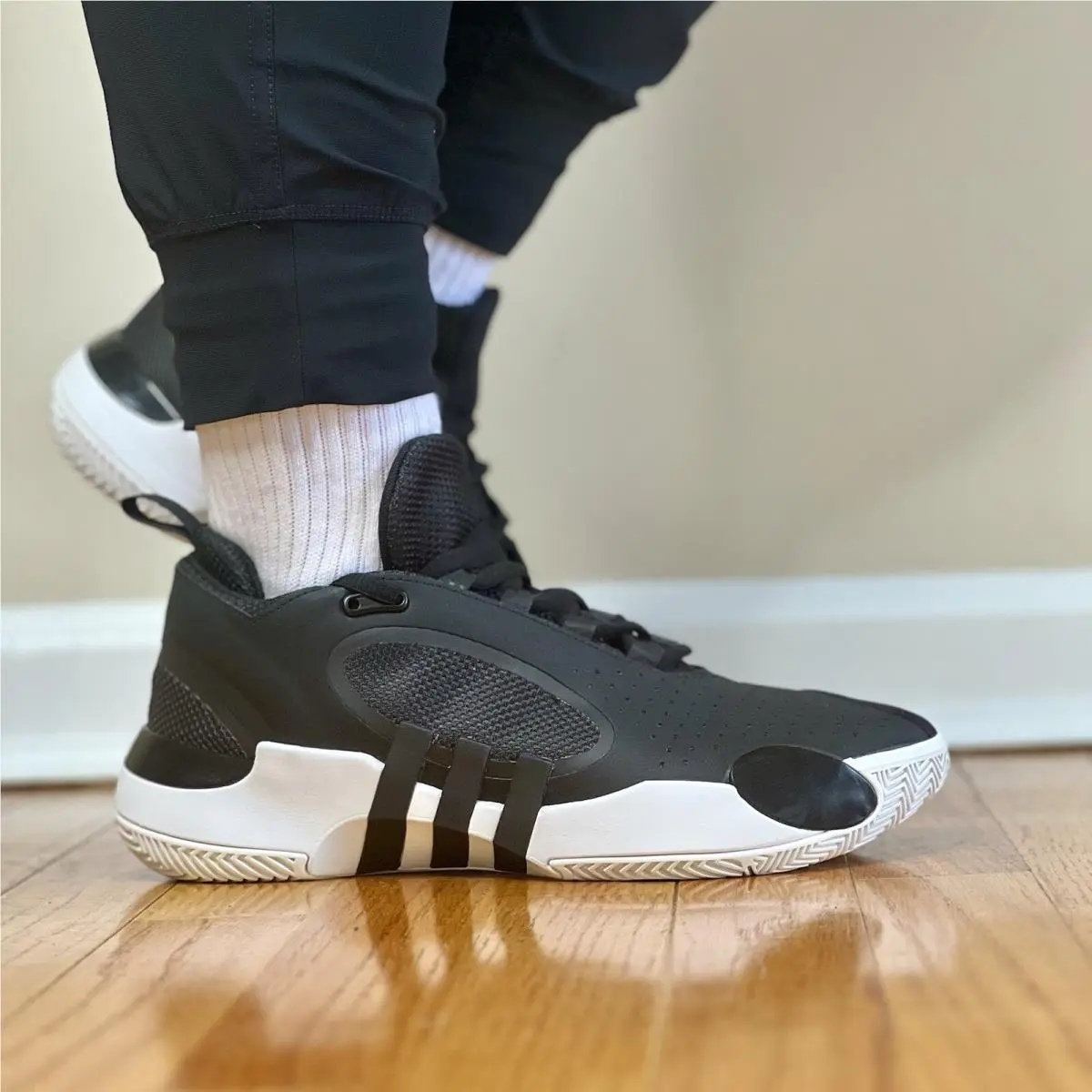 Adidas shoes - adidas D.O.N. Issue - Issue - Yellow 10