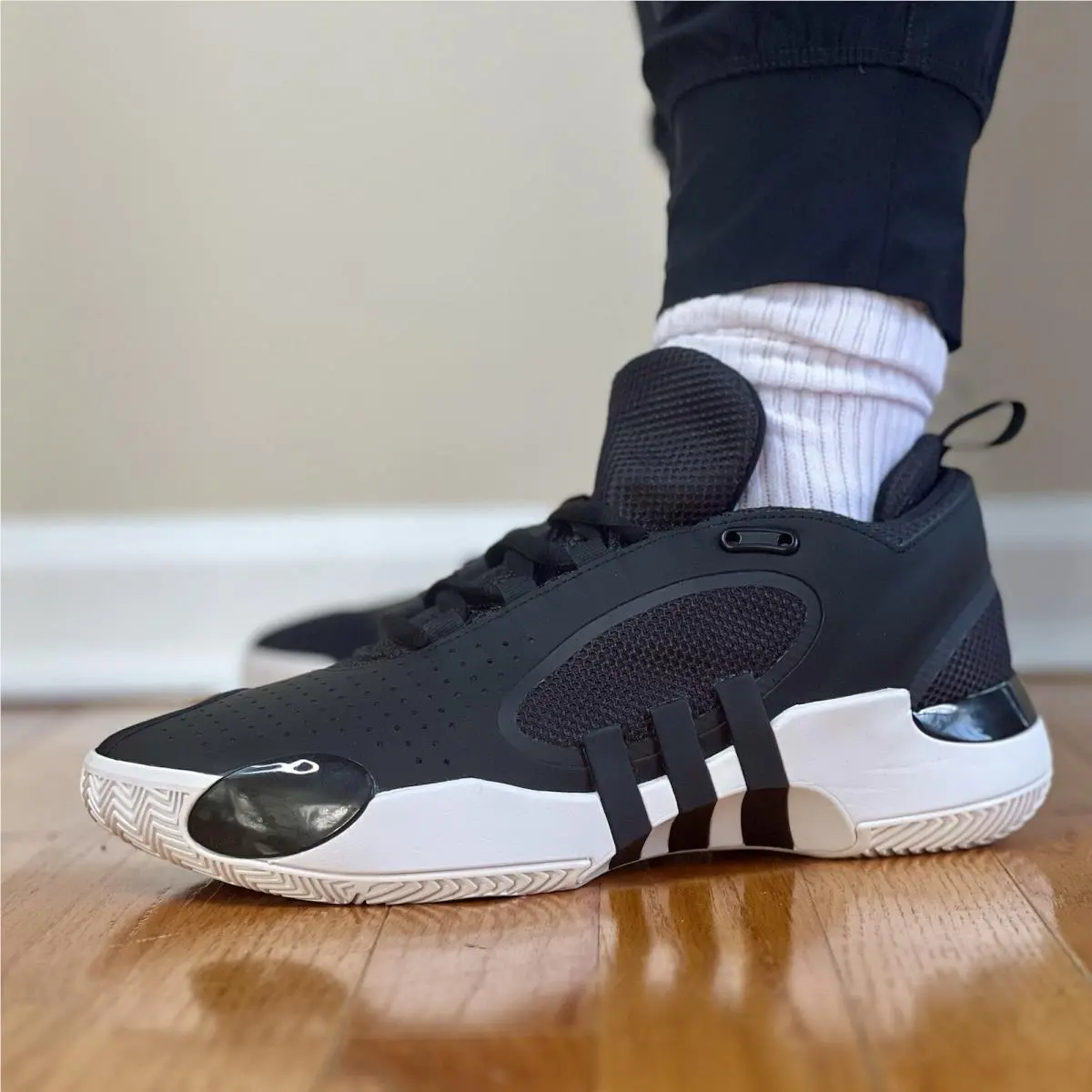 Adidas shoes - adidas D.O.N. Issue - Issue - Yellow 3