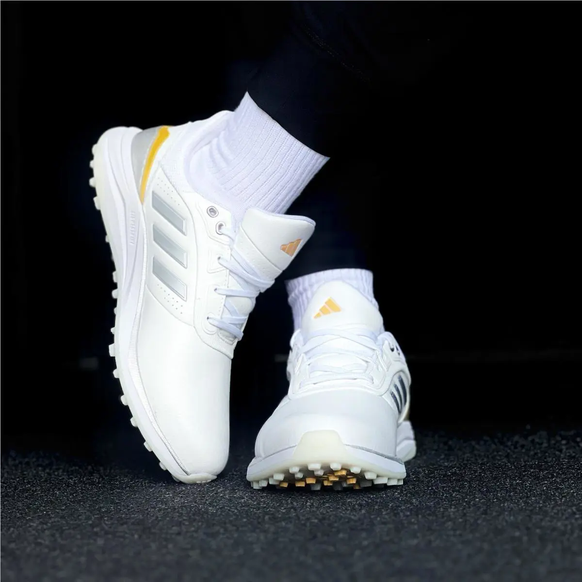Adidas shoes - adidas Solarmotion - Solarmotion - White 44