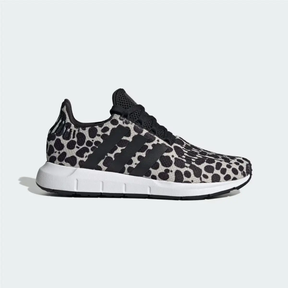 Adidas shoes - adidas Swift Run - Swift Run - JR0634 - White 11