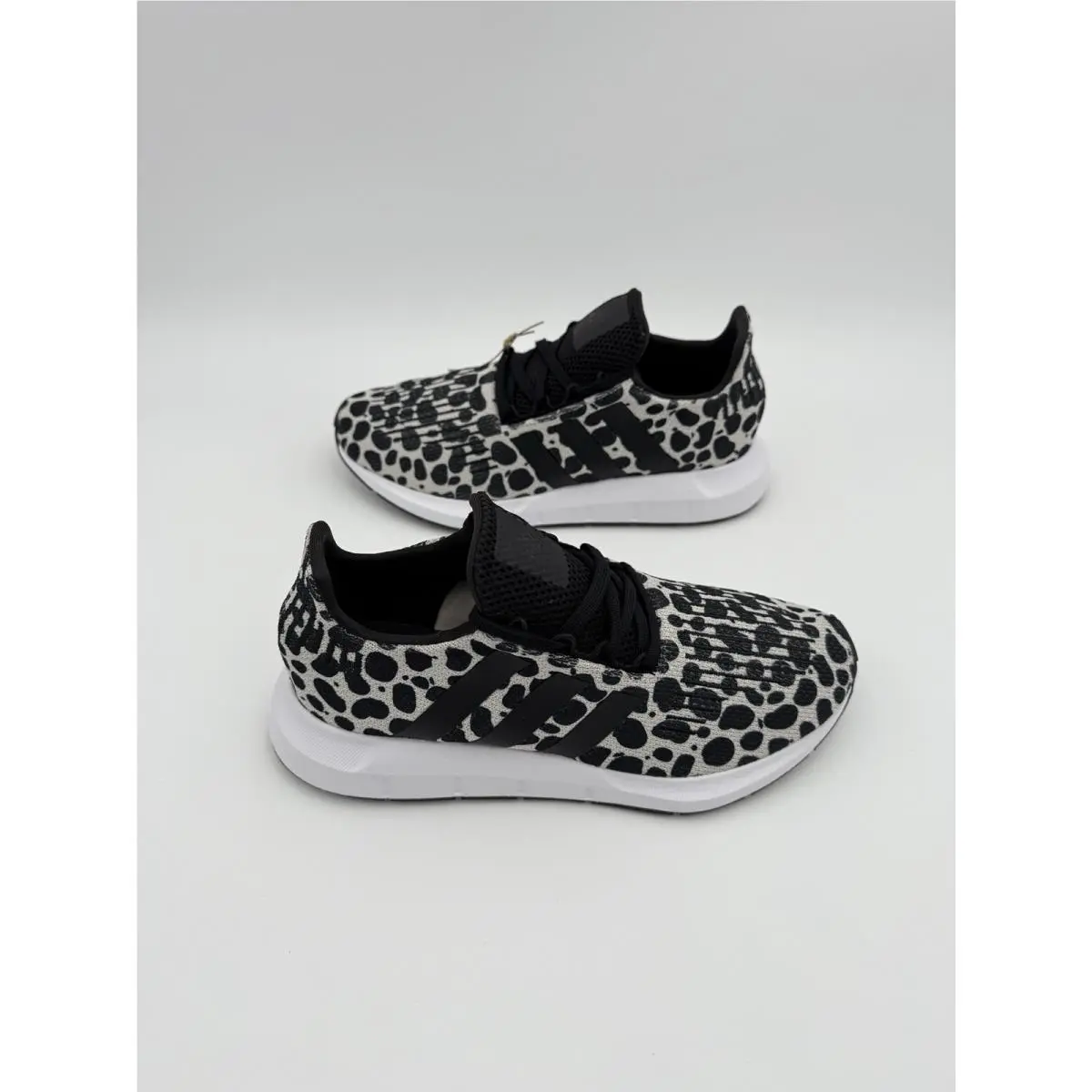 Adidas shoes - adidas Swift Run - Swift Run - JR0634 - White 19