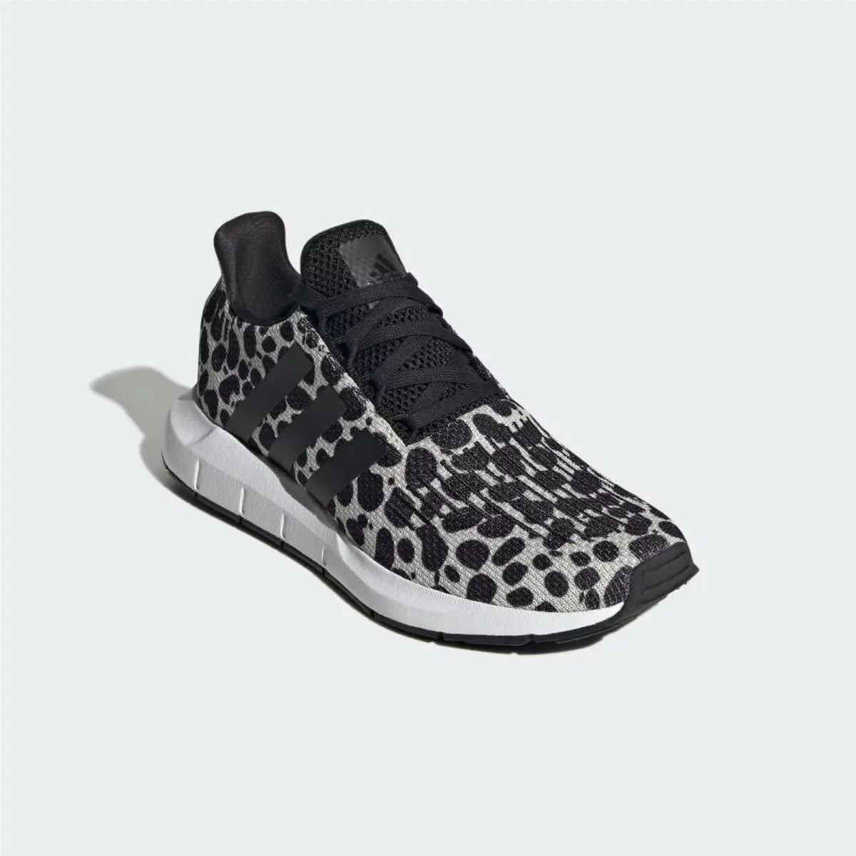 Adidas shoes - adidas Swift Run - Swift Run - JR0634 - White 22