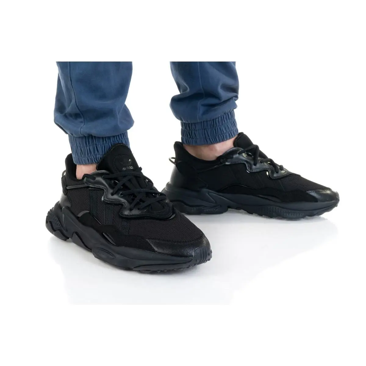 Adidas shoes Ozweego - Core Black 4