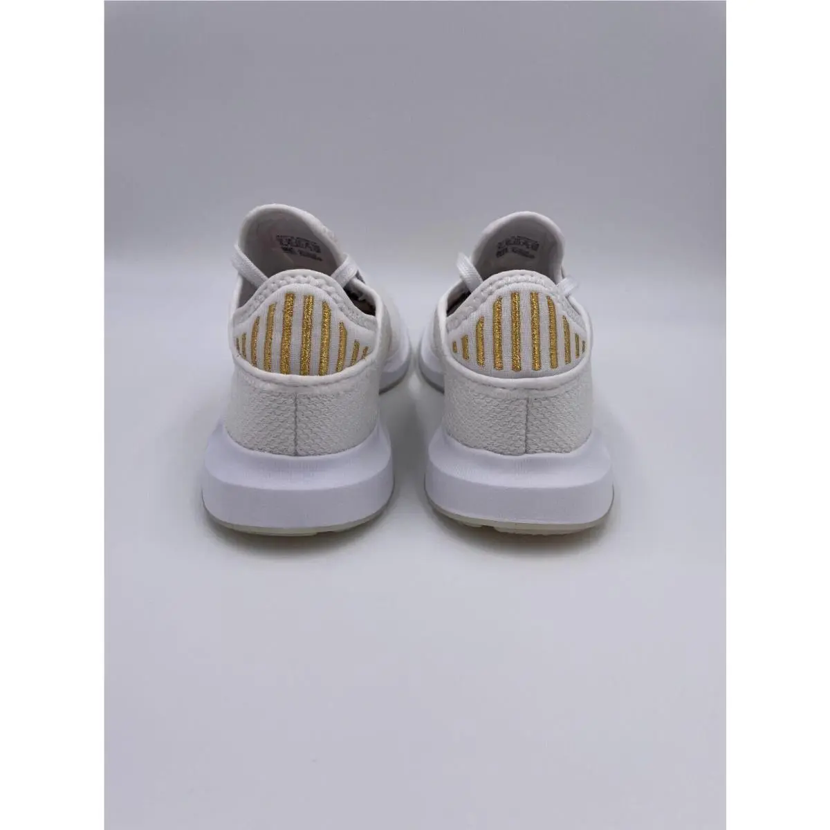 Adidas shoes - adidas Swift Run - Swift Run - White 10