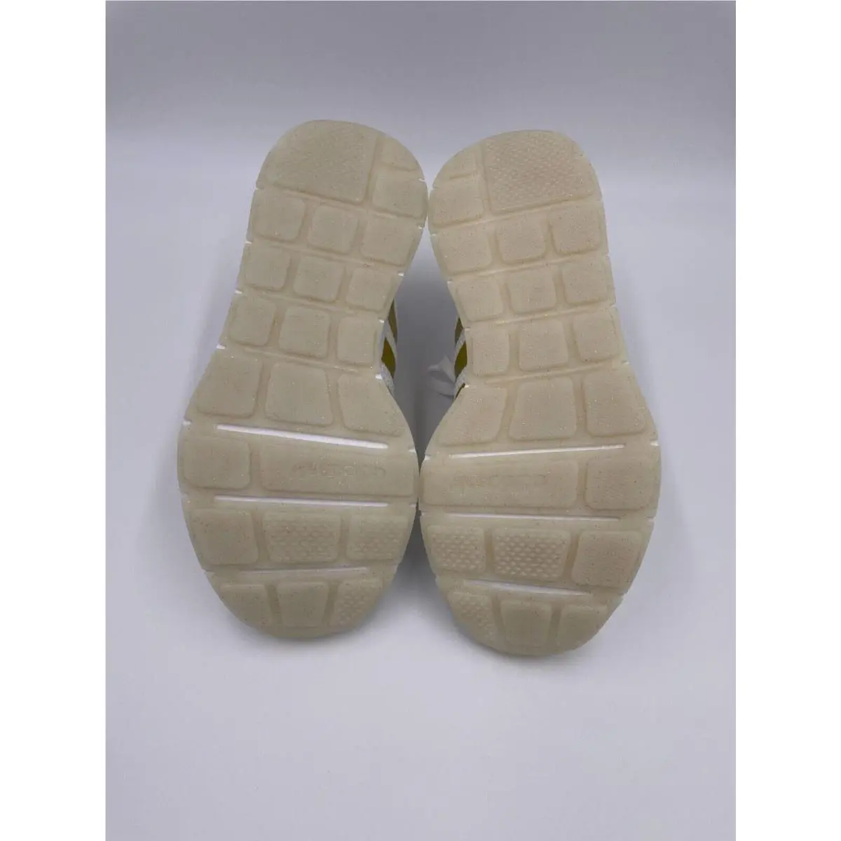 Adidas shoes - adidas Swift Run - Swift Run - White 11