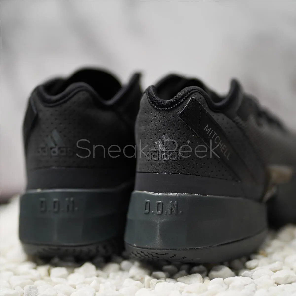 Adidas shoes - adidas D.O.N. Issue - Issue - Adidas Men Sneakers - Black 11
