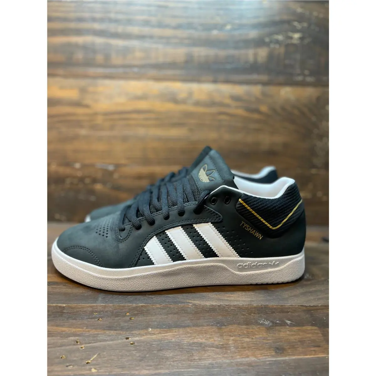 Adidas shoes - adidas Tyshawn - Tyshawn - HQ2011 - Black 9