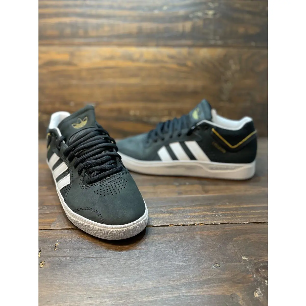 Adidas shoes - adidas Tyshawn - Tyshawn - HQ2011 - Black 17