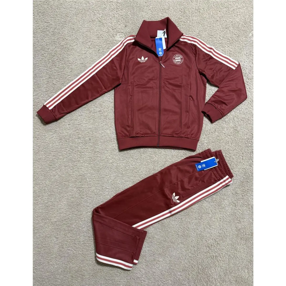 Adidas clothing - Mystery Red 17