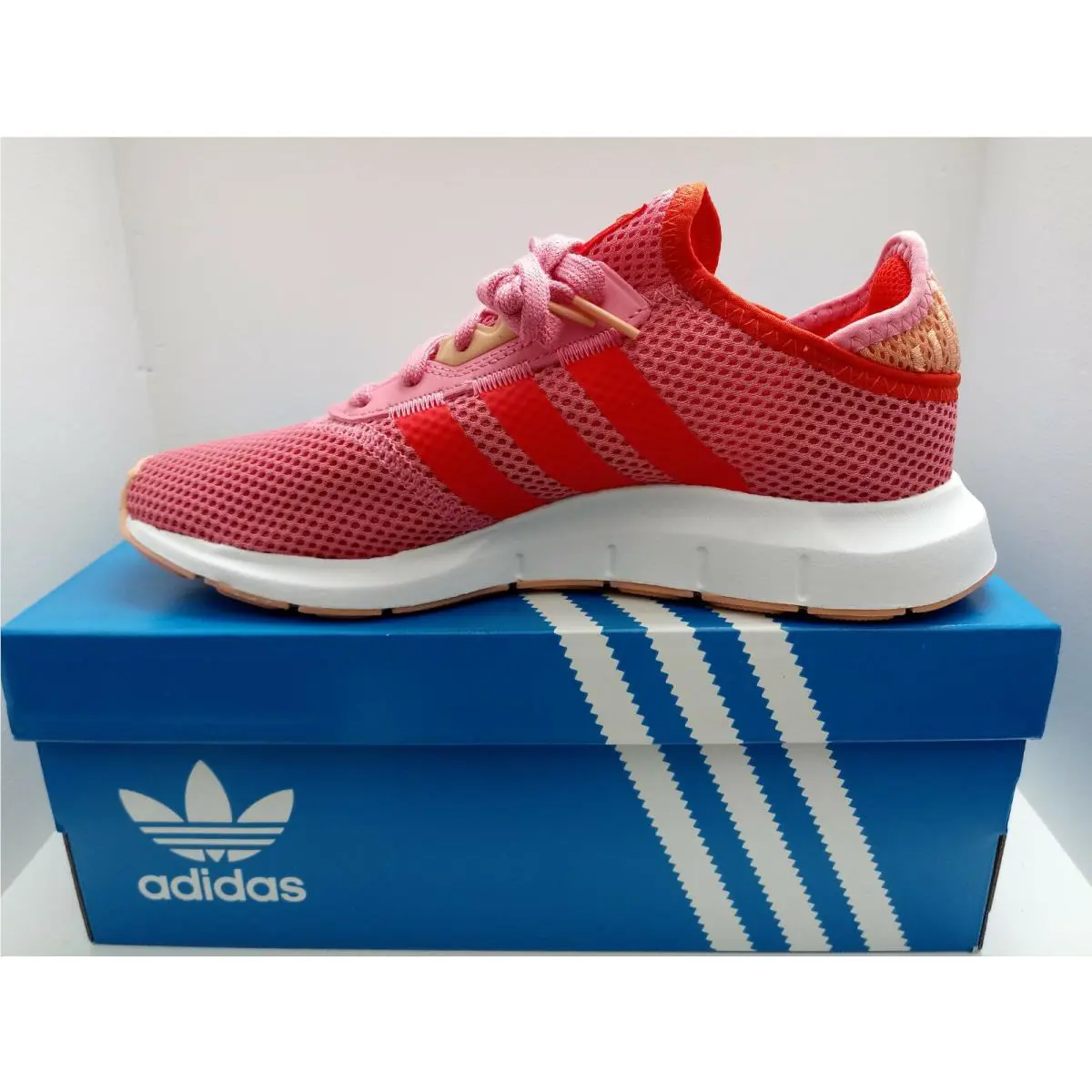 Adidas shoes - adidas Swift Run x j - Q47123 - ROSTON/AMBLUS/RED 19