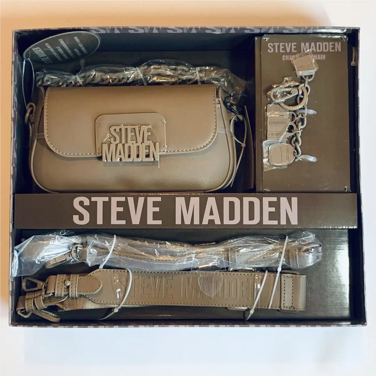 Womens Steve Madden Multi-piece Gift Set Mushroom-bag 2 Straps Charm Key Cha
