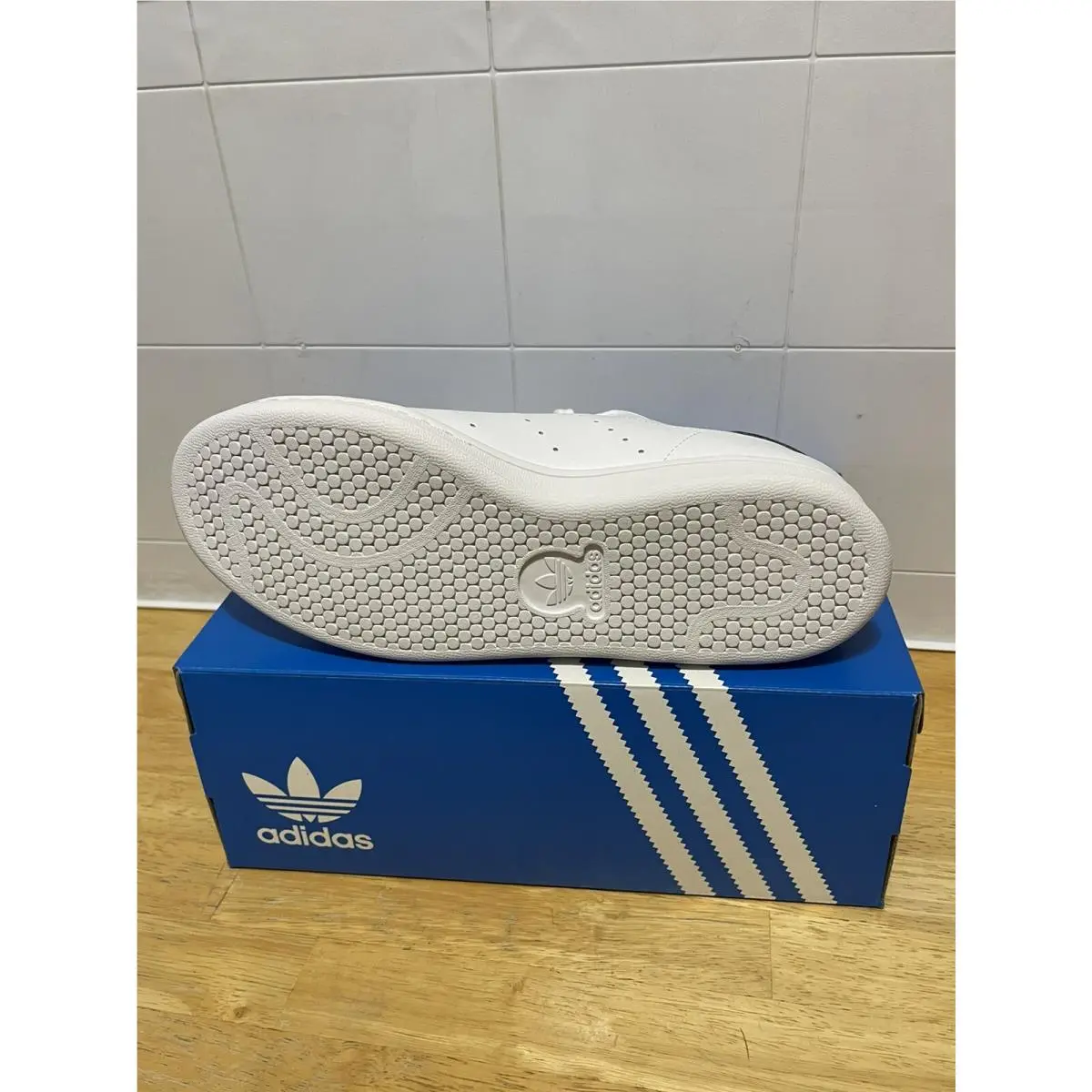 Adidas shoes - Q47224 - Q47224 - Cloud White / Collegiate Navy / Cloud White (UPC: 194817794600) 2