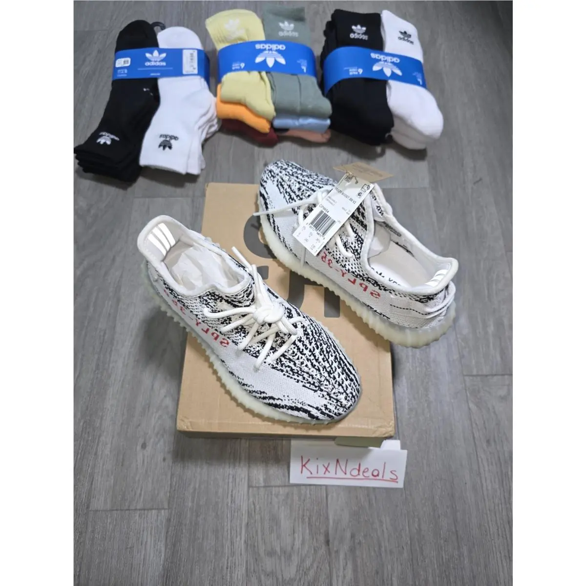 Adidas Yeezy Boost 350 V2 Zebra CP9654 Size 6 Yzy Rnr Wave Free Socks