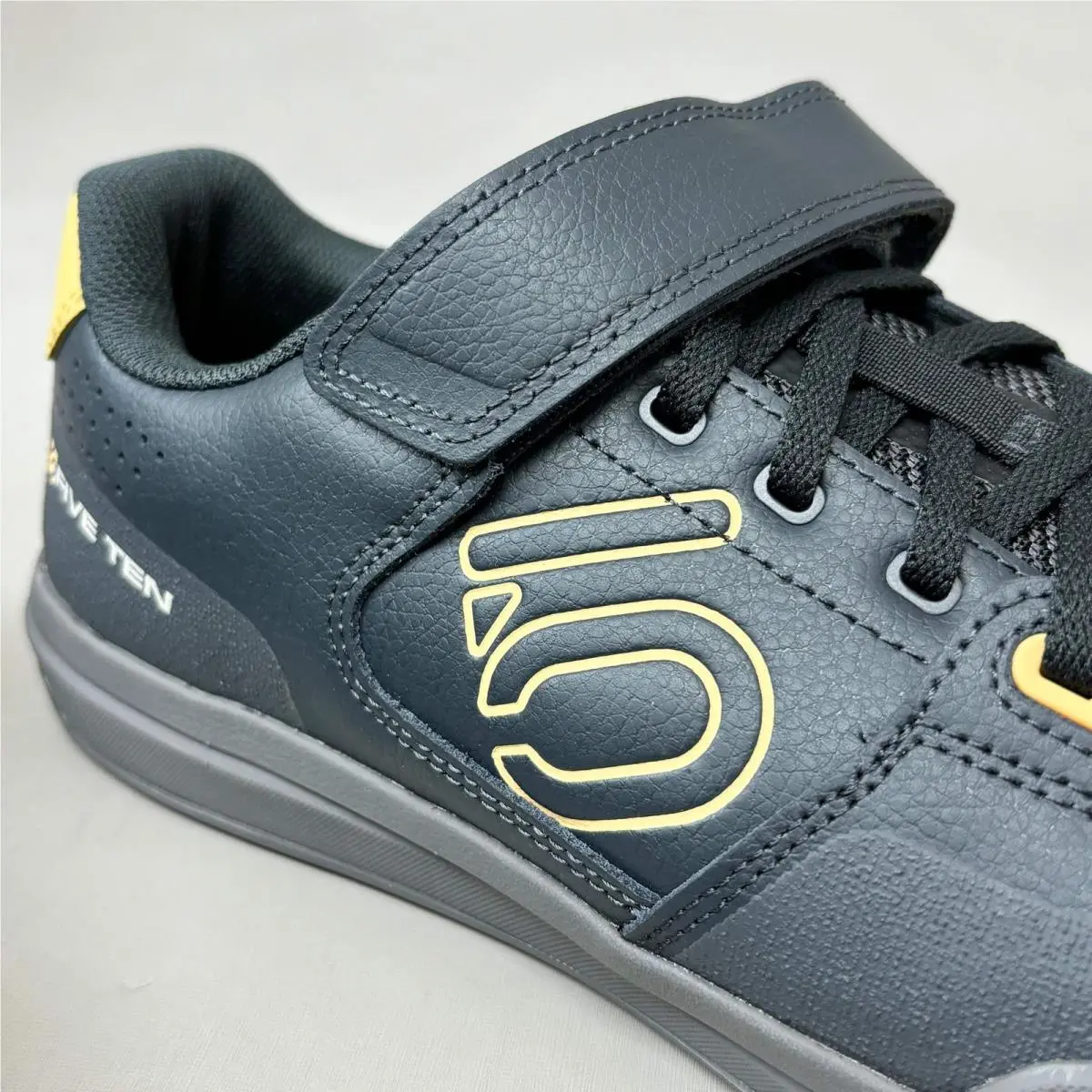 Adidas shoes - ID2453 - ID2453 - Black 3