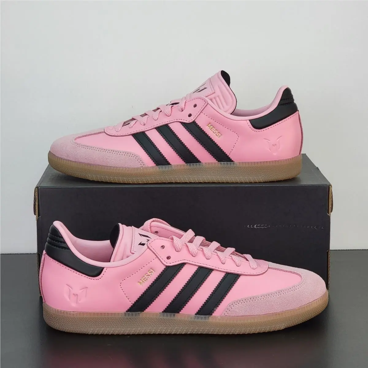 Adidas Samba Messi Men`s Size 11 Athletic Shoes Pink Black Soccer Sneakers