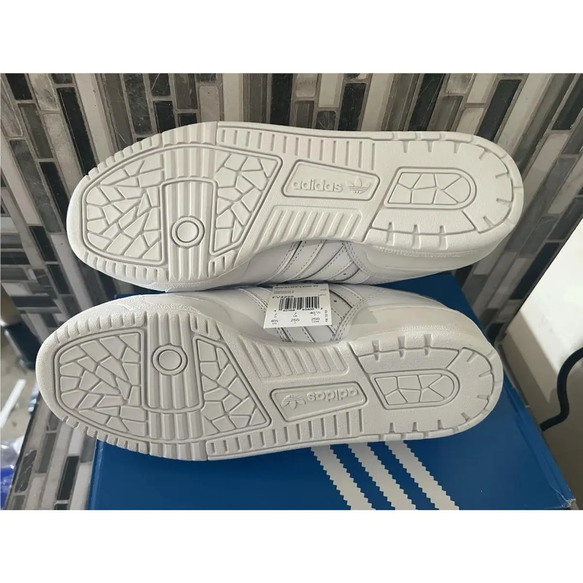 Adidas shoes - adidas Rivalry - Rivalry - FV4225 - White 5