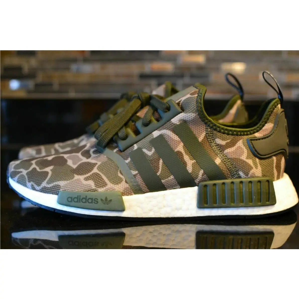 Nmd R1 Green Duck Camo Shoes D96617 Mens Size 8 by Adidas